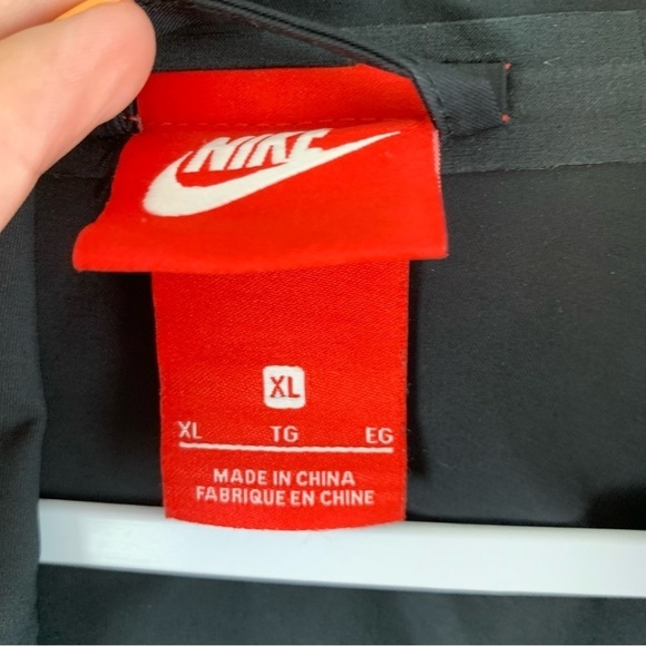 Nike womens black packable waterproof full zip jacket XL - Picture 4 of 10